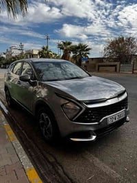 للبيع كيا سبورتج 2023 (LX) وارد امريكي مرقم كامل عداد المسافة: 59K ميل...