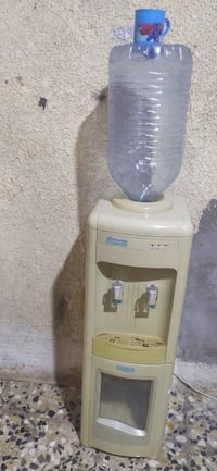 براد شغال حار بارد بس الثلاجه الجوه ما تشتغل السعر ب40الف قفل العنوان ...