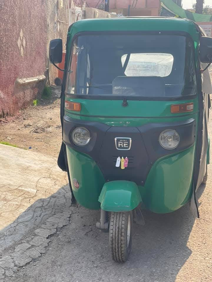 يالله السلام عليكم تكتك باجاج موديل ٢٠٢٢ اوراق بس بيهم نقص ب الاوراق تكتك بيهة لغد وتكمة كاملة مكملة للأخير سعرهة ٥٦٠٠ وبيهة مجال بسيط مكاني ورة بوابة الحسينية مال راشدية قرب مطعم سامان السياحي للاستفسار ***********  خاص ماجاوب مكلف ب نشر
