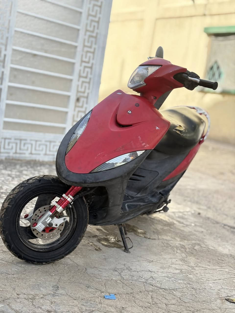 دراجه ماكس عدله دراجه مامفتوحه ولامفتوح بيه برغي بعدهي بحالت لوكاله دراجه كلشي شغال بيه شلعه ومعدل وشرط لفحص لون مميز احمر دراجه زيرو ماماشيه معه لمكاتبه دراجه طالعه بشهر ١٢بعدهي جديده وبيه كلج امامي رياضي بلادي دراجه متروسه ختومات خير من الله  مكان ناصريه مركز الاستفسار رقم ***********
