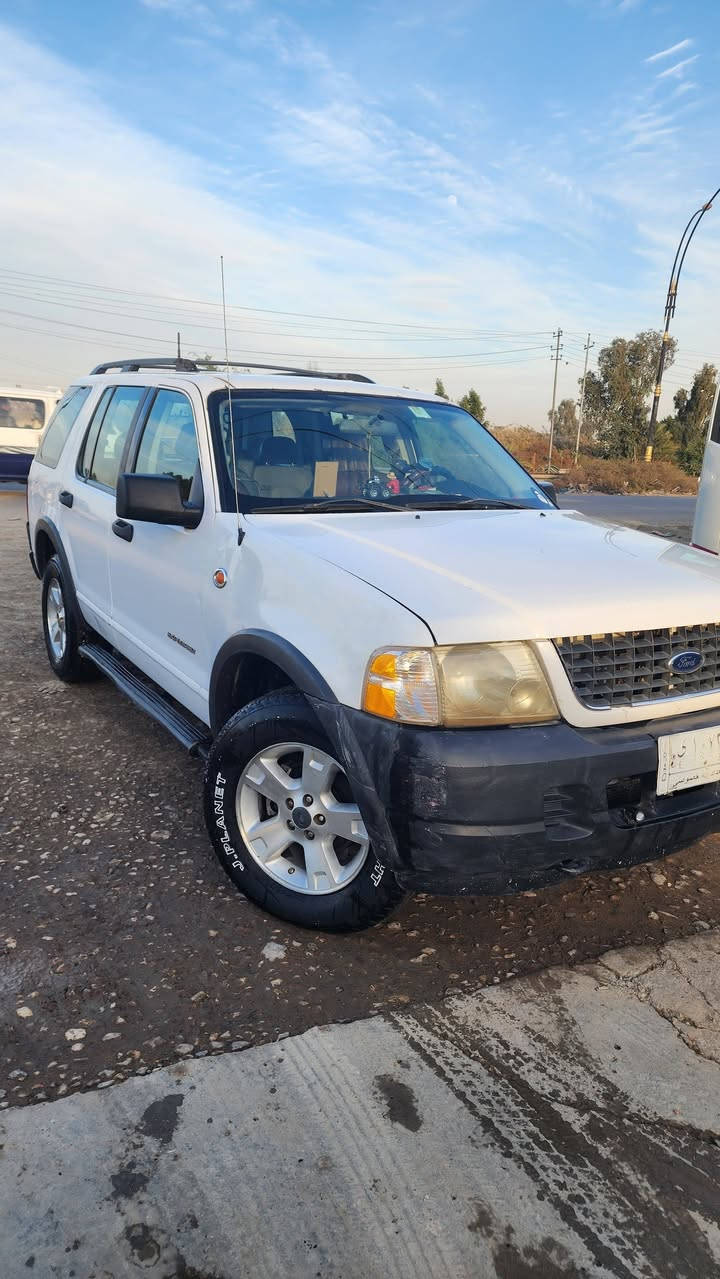 سلام عليكم مرخصت صاحب الكروب المحترم البيع فورت اكس بلور مديل 2003اصولي شرط التحويل سياره ماناقصهه شي من كير ومكينه وحداديه بيع او مراوس بسياره ادوات مكان بغداد ***********
