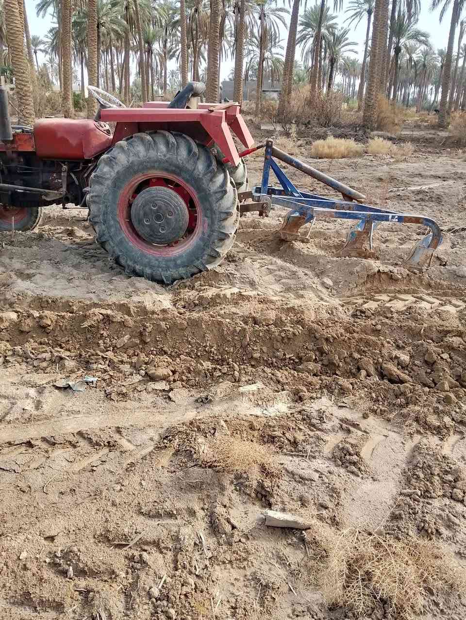 مكينه عنتر للبيع بدون وراهه فدرن أو معدلان ***********
