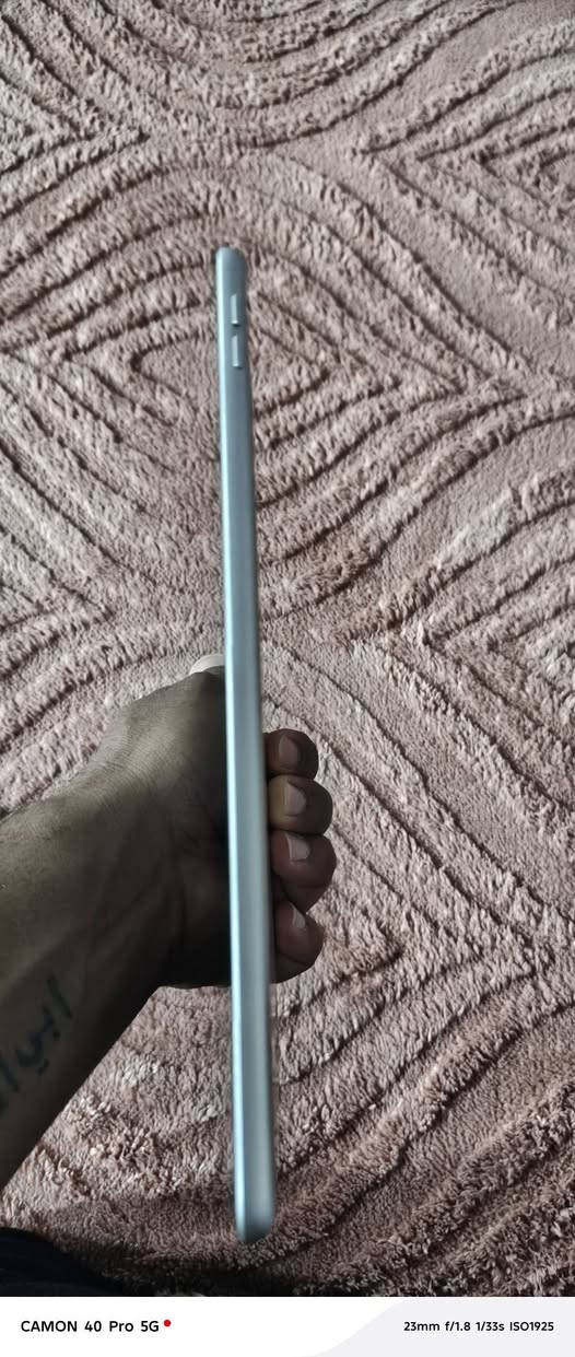 سلام عليكم ايباد 9 للبيع
نضافه 100% باقي لضمان 5 اشهر
ذاكره 64 مكفول من اي شي 
سعره 300 وبي مجال
العنوان بغداد بسمايه
*********** يوجد واتساب
