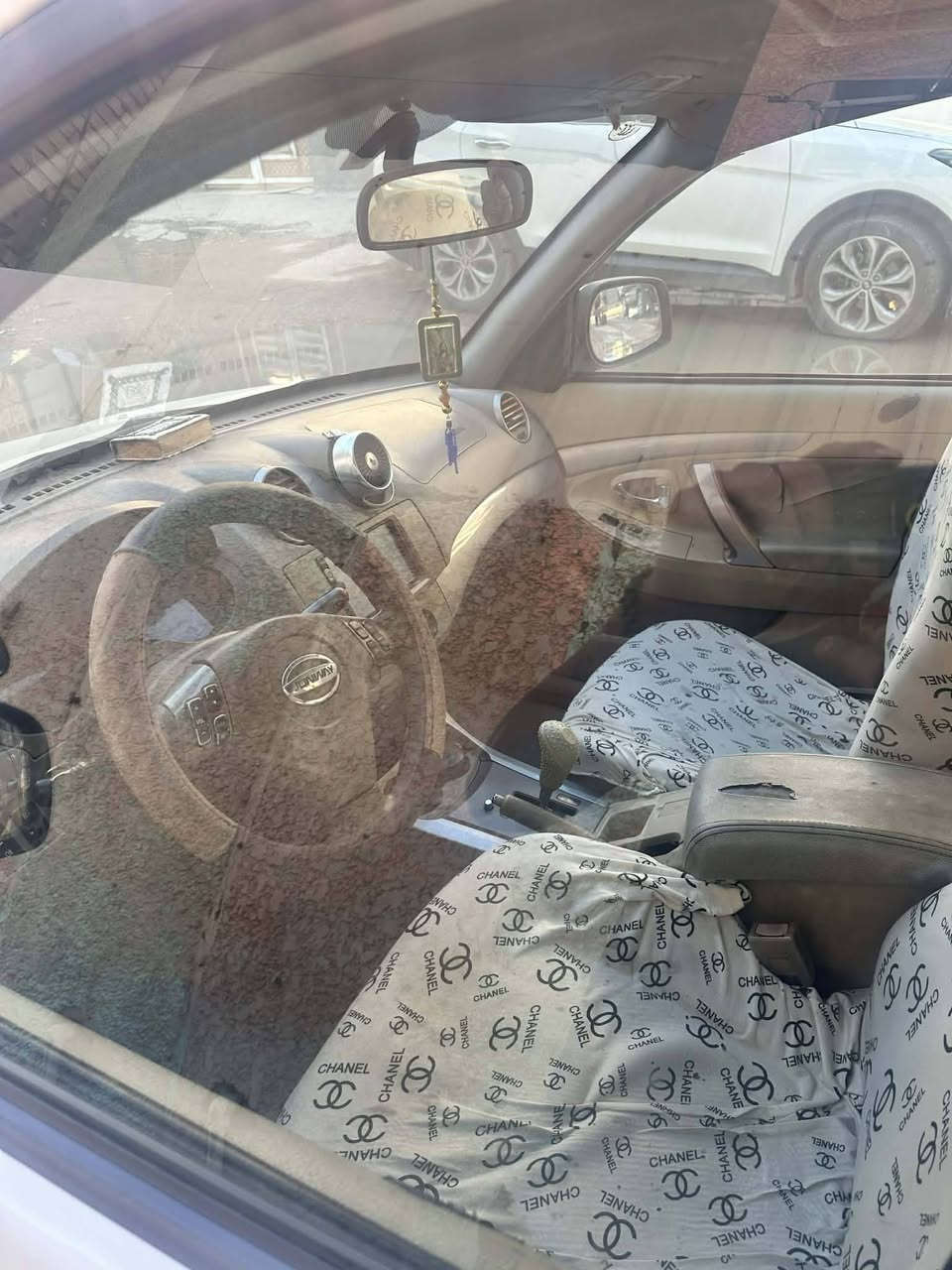 سلام عليكم
جنواي ٢٠١٣ 

مكان حي أور 

السعر ٣٨ ورقة بيعة مجال 
الهاتف ***********
