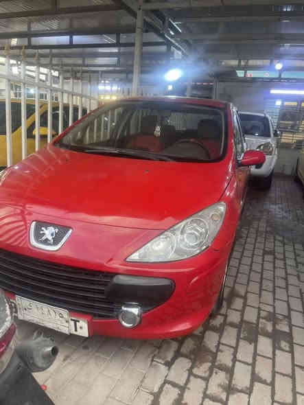 بيجو فرنسي موديل 2006 سياره جاهزة من كلشي كير محرك صدر تبريد مكفولات شاشه تاب ويل كب بيه صبغ نص لباب ودوسه بدون حادث جماليه فقط سعر ٥٥ بيه مجال قليل شراي يتصل مكاني بغداد لحبيبيه ***********رقمي بي واتساب
