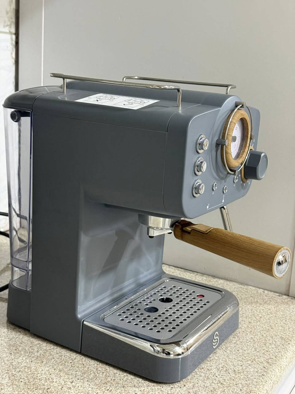 Swan Coffee Machine Nordic Pump Espresso - 1.2 Liter - 15 Bars - Drip Tray - NEW


**إذا كنت صاحب هذا الإعلان وتريد حذفه لأي سبب، رجاءا أرسل رسالة إلى الدعم الفني**