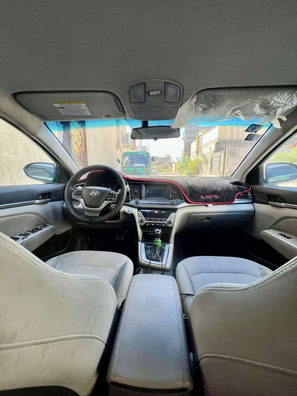 سلام وعليكم النترا 2017 وارد أمريكي رقم بصره وهزه جديده وسنويه جديده محرك 2000دوش وكير مكينه شرط الفحص وما مفتوح لا تنقيص ولا تبخير وسياره ماشيه 102 mi سياره مامتعوبه سياره ماعده جاملغ الأمامي مرجع ؏ بارد فقط سعرها 125 وبيه مجال الطيبين 
 اليہَ معجبه سعر ليكسر بيها ***********
مكان البصره تنومه شط العرب
ملاحضه مكلف بـ نشر اتصل ؏ صاحبهه
