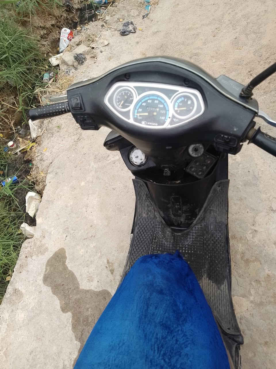 جي فور للبيع كهربائيات شغاله كلجات جديده عقل جديد 
دراجه بيها بس لاستيك ولف ومبدله بس بوشه السعر 300
مكاني قضاء النصر ***********
