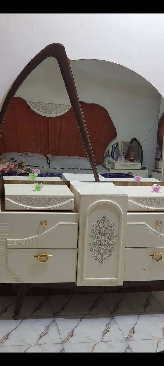 السلام عليكم 
غرفه تركي للبيع 7قطع 
السعر 750وبيهه مجال 
 العنوان/ الزعفرانيه  الربيع ملعب ١١


**إذا كنت صاحب هذا الإعلان وتريد حذفه لأي سبب، رجاءا أرسل رسالة إلى الدعم الفني**