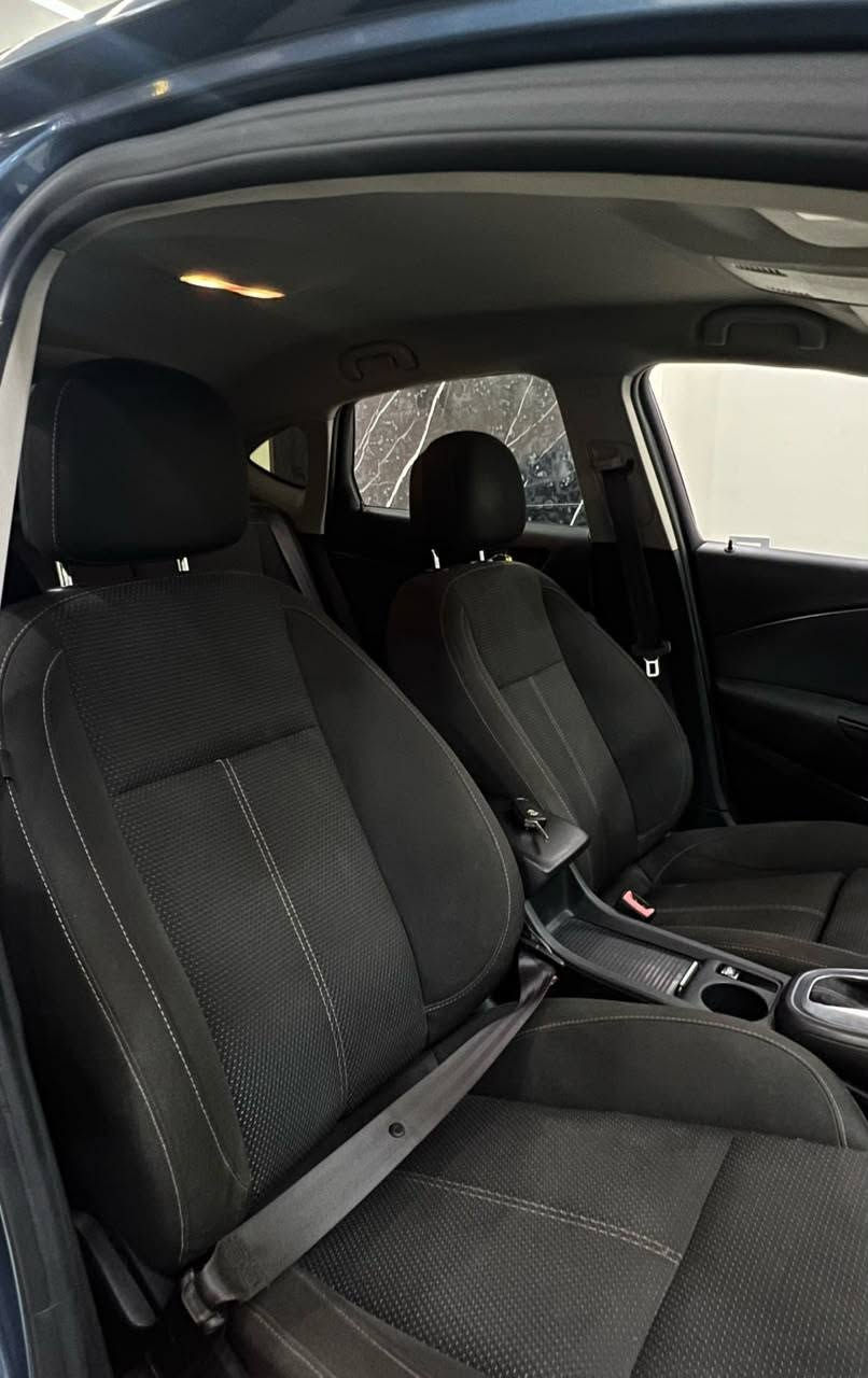 ⚜️ Opel Astra 2017 | أوبل أسترا
أعلى فئة 

• عداد 130,000 كم
• راشة جانبين فقط
• حالة مميزة وجاهزة للمعاينة

سيارة تجمع بين الأداء القوي والتجهيزات الكاملة مع تصميم أنيق ما زال محافظ على جاذبيته.

💳 أنظمة تمويل متنوعة

✓ كاش
✓ تقسيط مباشر بمقدم 45%
✓ استلام فوري

متاح من خلال:
▫️ Drive
▫️ عبداللطيف جميل (Cash Back 1.5%)
▫️ Contact

🏦 تمويل بنكي:
▫️ EG Bank
للتواصل عند الجديه:
📞 01034470322

🔥 فرصة مناسبة لامتلاك أعلى فئة بأحد أفضل أنظمة التقسيط المتاحة.


**إذا كنت صاحب هذا الإعلان وتريد حذفه لأي سبب، رجاءا أرسل رسالة إلى الدعم الفني**