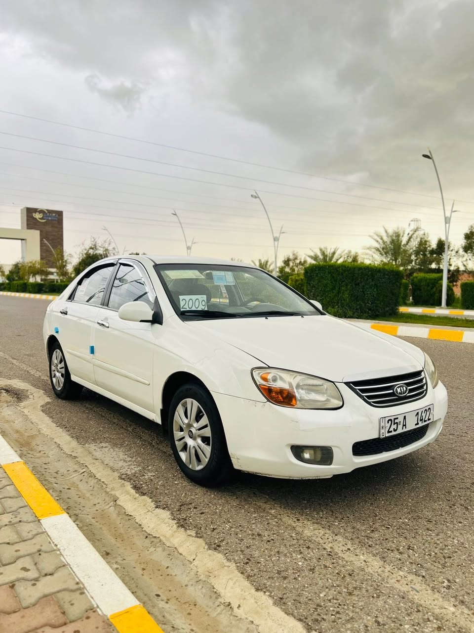 السلام عليكم…اعتذر عن الاقساط والوعدة…للبيع بسعر مناسب جداً83
للبيع كيا سيراتو 2009 خليجي لون ابيضّ ثلجي رقم كركوك دولي(25)سنوية جديدة شرط التحويل…سيارة حيل حلوة وأحلى من الصور جاهزة بدون نقص 
مواصفات نص فول 
كير أوتوماتيك 
محرك 1600 دكشن عالي 
صدر جديد تبريد ثلج 
طخم تاير جديد…
سيارة مكفولة من الصبغ والتبديل…
سيارة جاهزة مجهزة بدون كل نقص شرط السعر83 وبيها مجال 
مكاني صلاح الدين تكريت 
للاستفسار ***********
