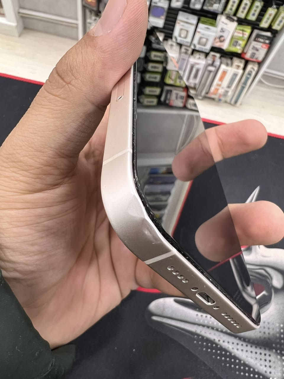 السلام عليكم ١٤ بلس ذاكره ٥١٢ بطاريه ٨٨ السعر ٦٠٠ الف  ***********
