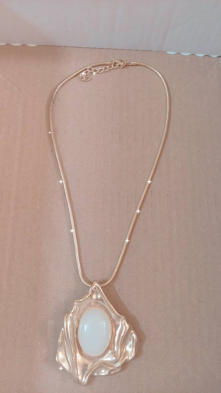 السلام عليكم اكسسوارات شي ان للحجز واتساب ***********
