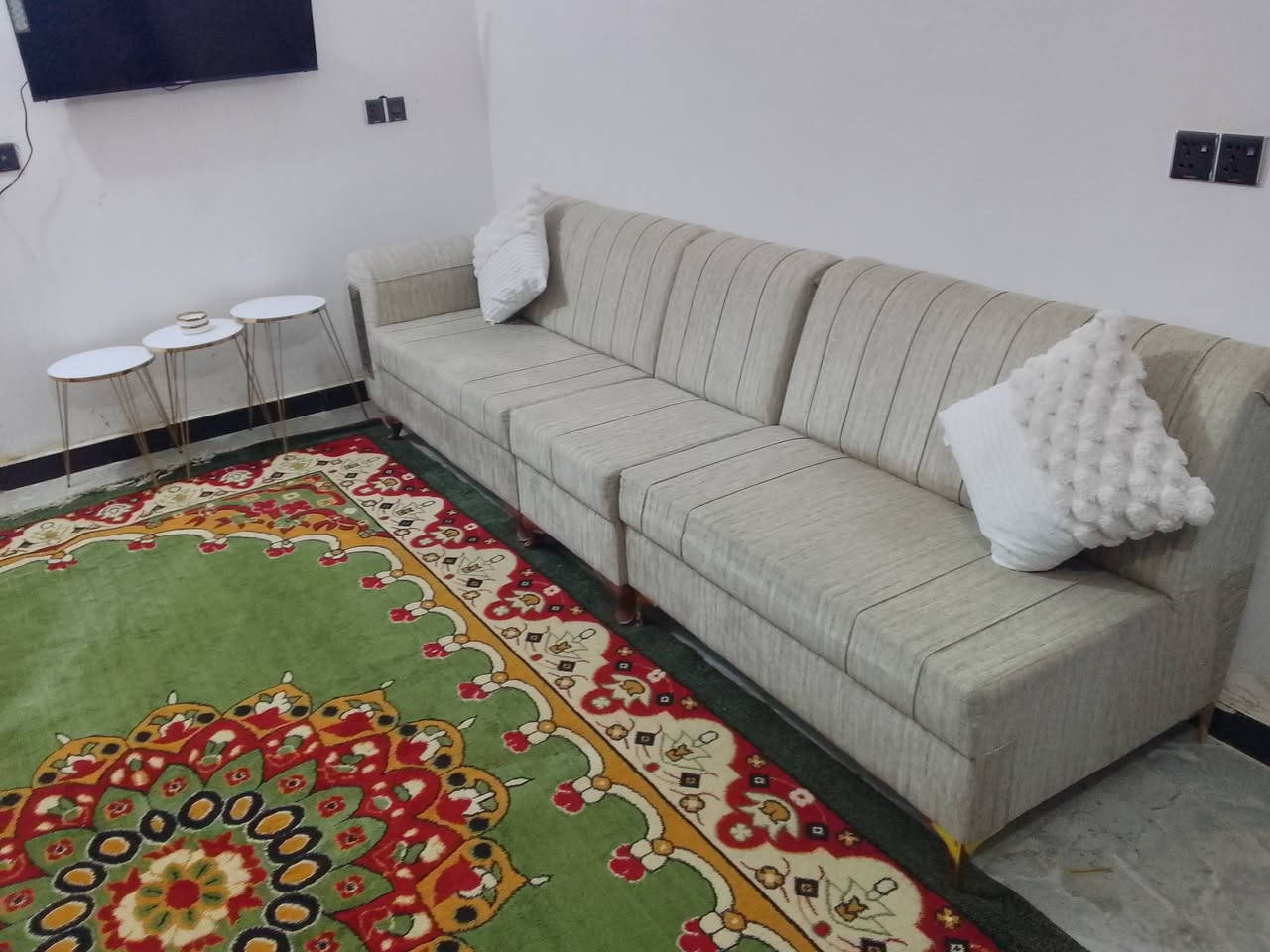 نص تخم للبيع نضافة 100٪ السعر 180 وبي مجال
غسالة شرط النظافه كلها شغاله 

كاونتر نضيف مثل ما موضح بالصور 75 
للاستفسار الاتصال على الرقم ***********
مكاني ديوانية حي الزيتون
