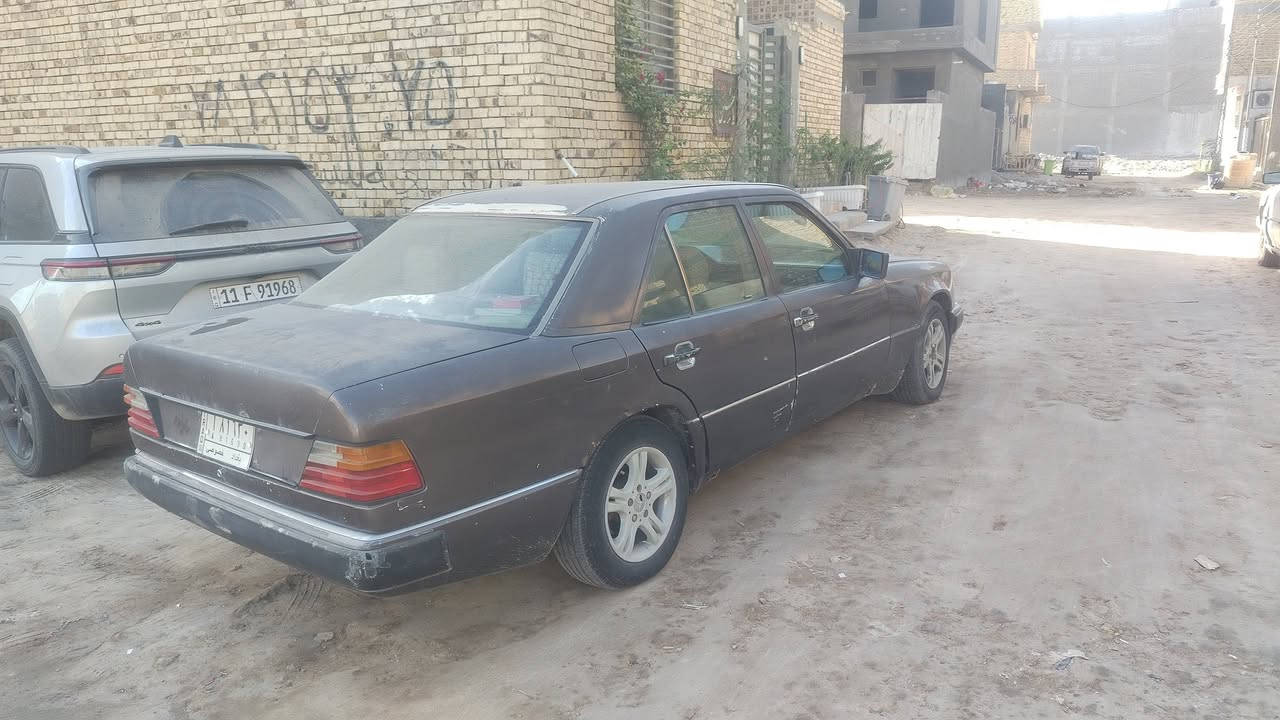 مارسدس دب للبيع السعر 32 مكينه 2.5
السنويه 27
رقم بغداد باسمي 
***********
