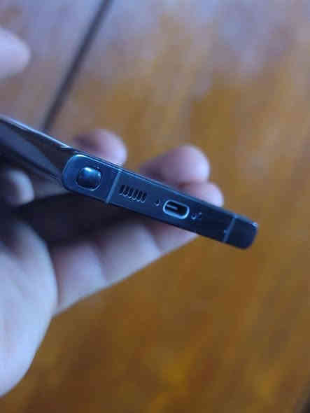 S23الترا
الجهاز غني عن التعريف 
عملاق بمعنى الكلمة 
فول نظافة 
شرق اوسط دبل سيم
سعر 775وبي مجال 
***********
***********
