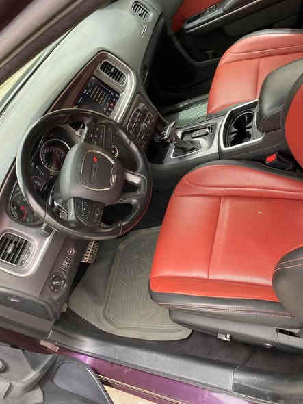 جارجر جي تي  2021 GT  الون بنفسجي كلين   خليجي

ماشية 37 الف  ميل
رقم بغداد  
المواصفات :
* نسخة  GT  - SUPER TRACK PAK . 
* شاشه كبيرة مع نظام ملاحة نفكيشن GPS .
  * الشاشة مع اوپشنات  . 
* سستم صوت الپاين مع سماعات پريميوم .
* ويل  قياس 20 انج . 
* لايت مع الپروجكتر زنون . 
* فتحت سقف (سلايد) . 
* مقاعد جلد رياضية شامو لون احمر 
* مقعد السائق   كهربائي   
* تشغيل عن بعد . 
* محدد سرعة . 
* تلفون بلوتوث . 
* كاميرا خلفية .
* مرايا متحسسة للاضاءة العالية .
* كير شفتات بالستيرن . 
* دخول ذكي (بصمة)
* ⁠مكفوله كامل محرك وكير 
* ⁠سعر 295 الف دولار وبيهه مجال 

* ⁠***********
