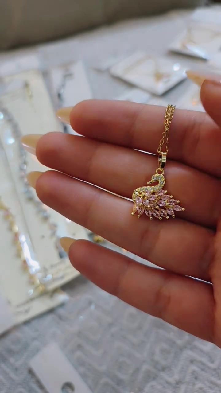 اكسسوارات العيد
سوار التوليب + قلادة البجعة +دكم (ازرار)


**إذا كنت صاحب هذا الإعلان وتريد حذفه لأي سبب، رجاءا أرسل رسالة إلى الدعم الفني**
