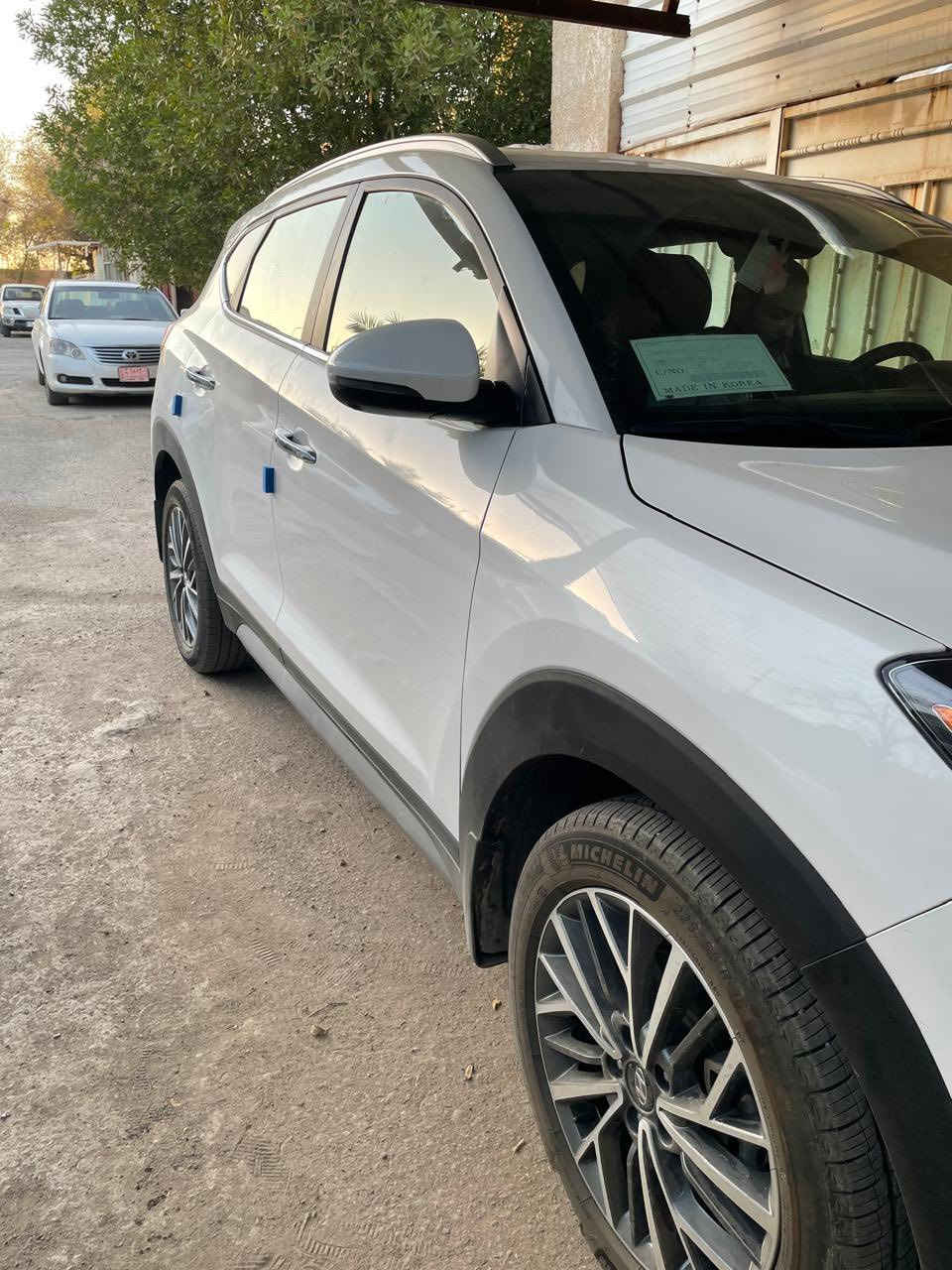 هونداي توسان 2019 امريكي ماشية 58 الف ميل
حرة باسمي رقم بغداد انجليزي تحويل باي وقت وسنوية فعالة
#السيارة جديدة كلش 
#حادث السيارة شبر بالبنيد بامريكا ( صبغ شبر بالبنيد )وانضربت بالعراق جنطه تبديل نفس اللون.
#جاهزة على اخر حباية وما بيه اي نقص.
#ايرباك ستيرن فقط
المواصفات:-
فول مواصفات عدا البانوراما
محرك 2400 مكفول
الداخل جلد بيجي تدفئة وتبريد بالكشنات
باب خلفي كهرباء
4 كامرات ( 360 درجه )
تبريد قطعتين 
بصمه 
اشاره بالمري
رادار امامي 
الحفاظ على المسار 
رادار جانبي بالمرايه
سايد بريك كهربائي  
زنون لد عالي ناصي 5 عدسات 
انظمة قياده 
السعر 177 ورقة وبيها مجال بسيط
مكان السيارة ميسان - العمارة
‏‭***********
واتساب او الاتصال عالرقم
