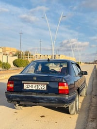 أوبل فيكترا • ١٩٩٢ • محرك ١٫٦