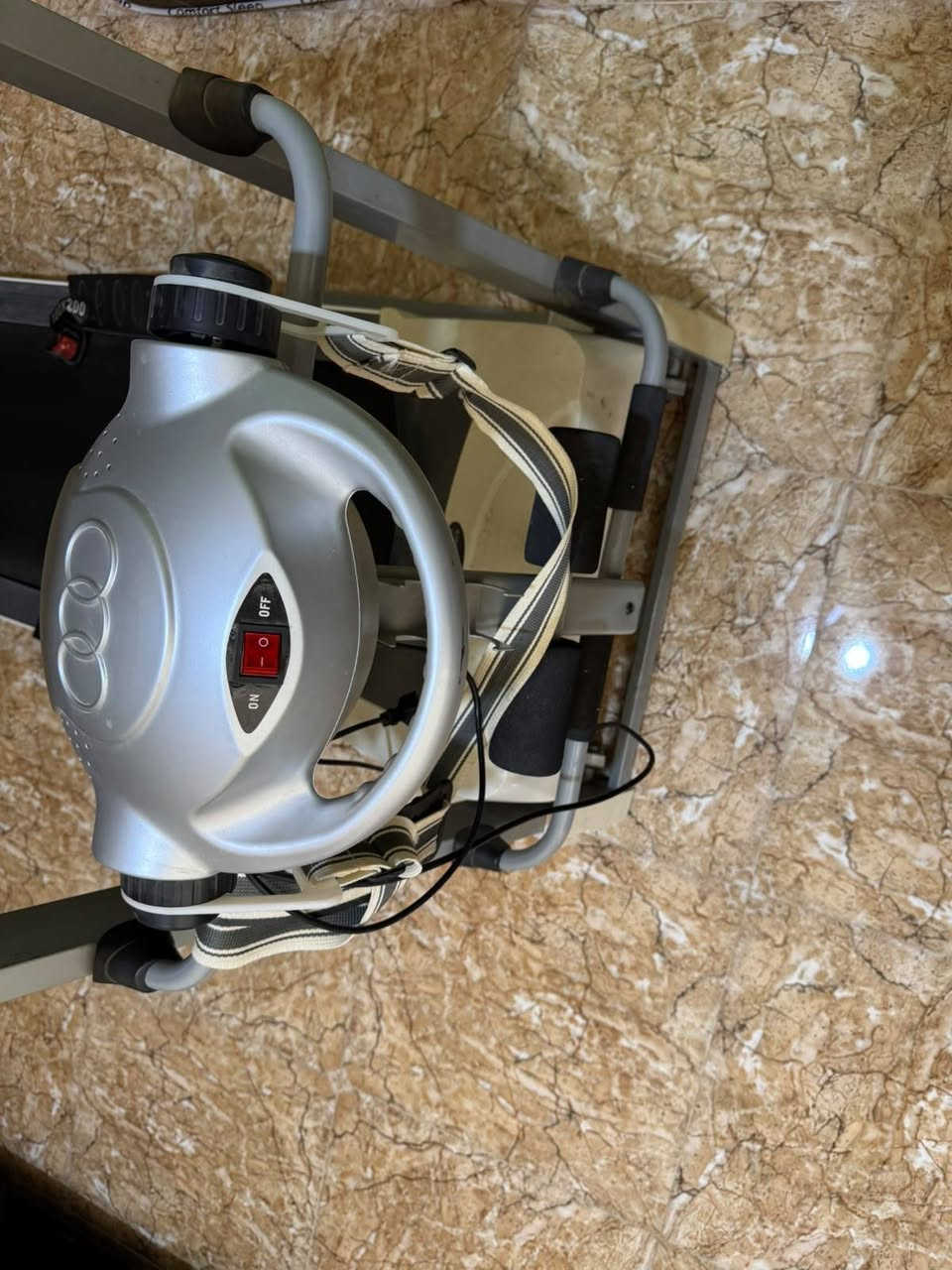 للبيع جهاز سير كهربائي (Treadmill) منزلي
جهاز نظيف وشغال بحالة جيدة، مناسب للمشي والركض داخل المنزل.
✅ شاشة رقمية تعرض بيانات التمرين
✅ مفتاح أمان
✅ مسكات لقياس النبض
✅ هزاز مع حزام للتنحيف
✅ مناسب للاستخدام اليومي
سبب البيع: عدم الحاجة إليه.
السعر 300 الف وقابل للنقاش
‏‪***********‬‏ 
رقم الهاتف
