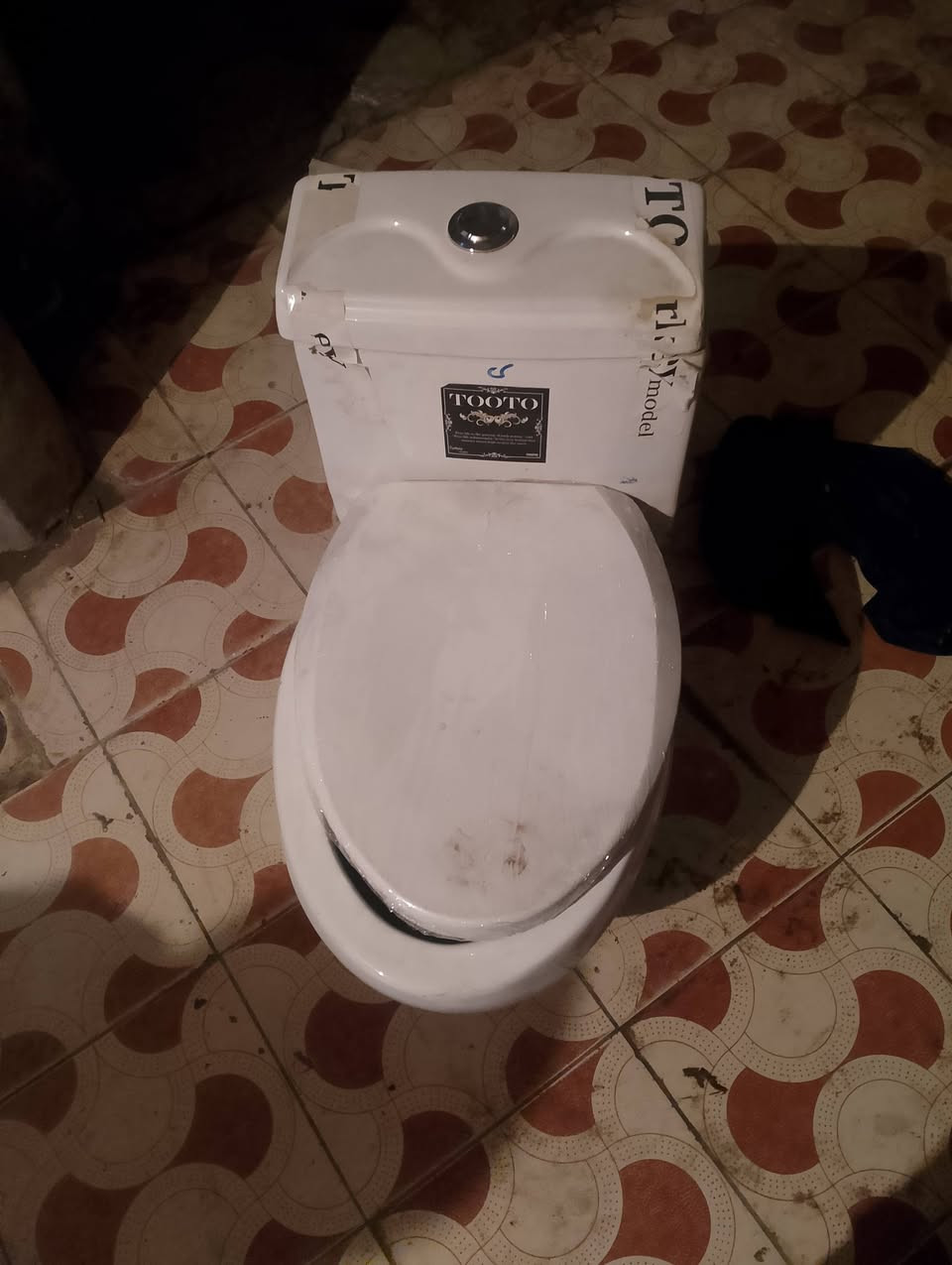 قاعده غربيه البيع
جديده وغرير مستعمله 
السعر خاص 
*********** واتسب فقط
