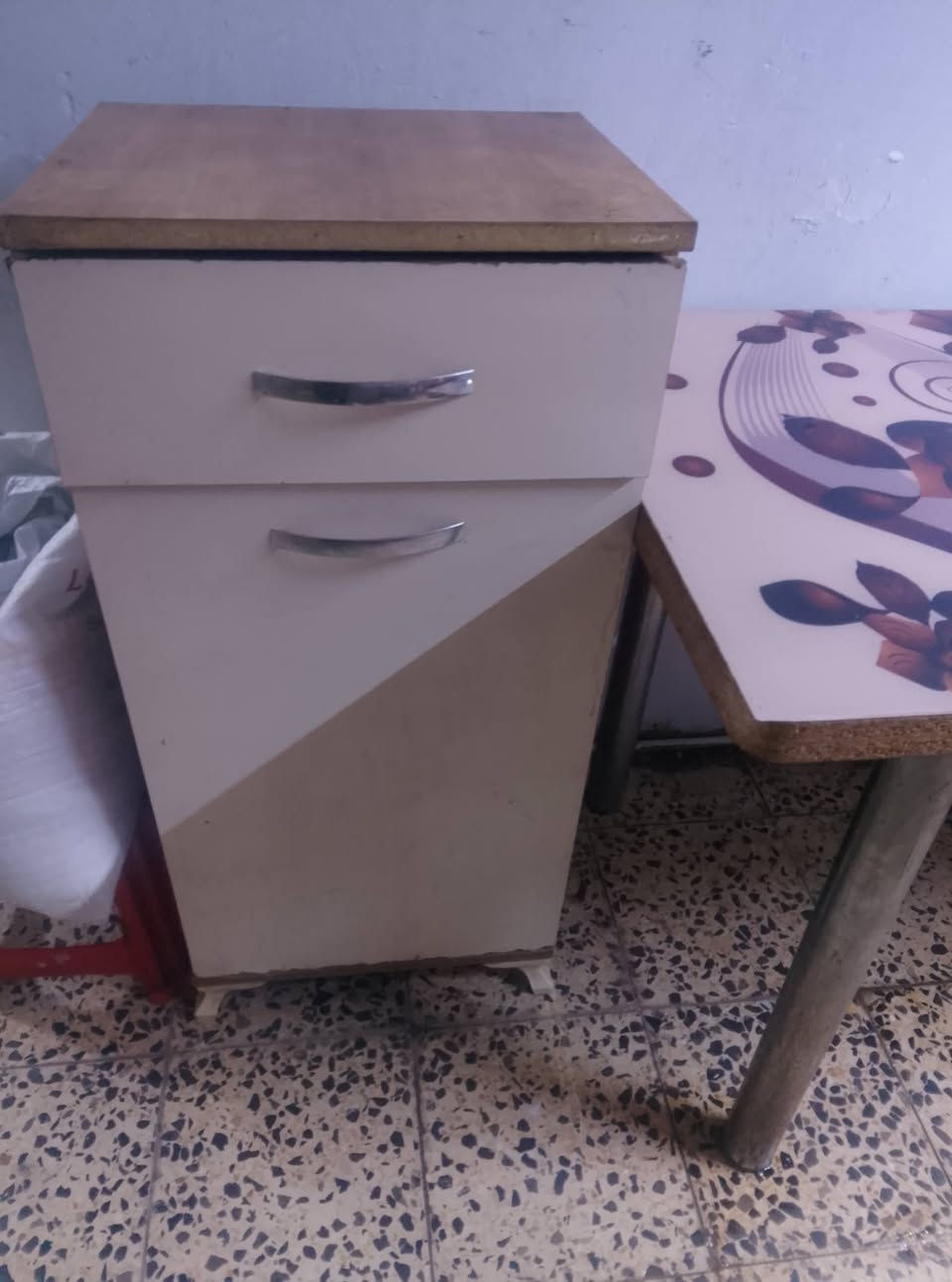 غراض للبيع مكان شرطه الخامسه


**إذا كنت صاحب هذا الإعلان وتريد حذفه لأي سبب، رجاءا أرسل رسالة إلى الدعم الفني**