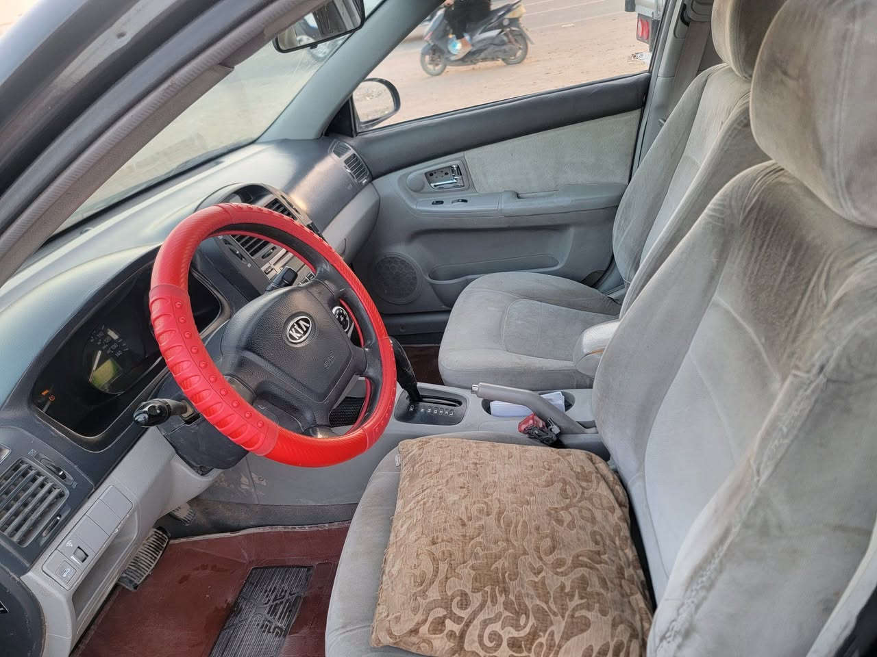 السلام عليكم  سبكتره موديل 8 صبغ البابين جهت السائق والجاملغ الخلفي  مكاني بالحله كير ومكينه وحداديه جديده حلوه ومال جناي السياره رقم بغداد تحويل مباشر بسمك  مكان السياره حله  شارع 60 
***********
