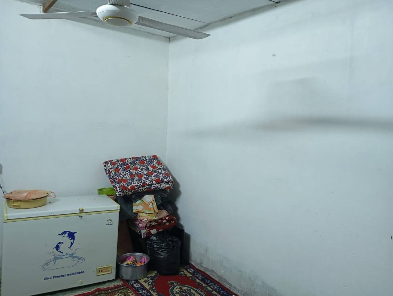 بيت بالزراعي مال العسكري شارع رقم 12 مساحته 150 بيت مرتب مجاري كهرباء شارع عريض سعره 33 بيه مجال بسيط التفاصيل اتصل ***********
