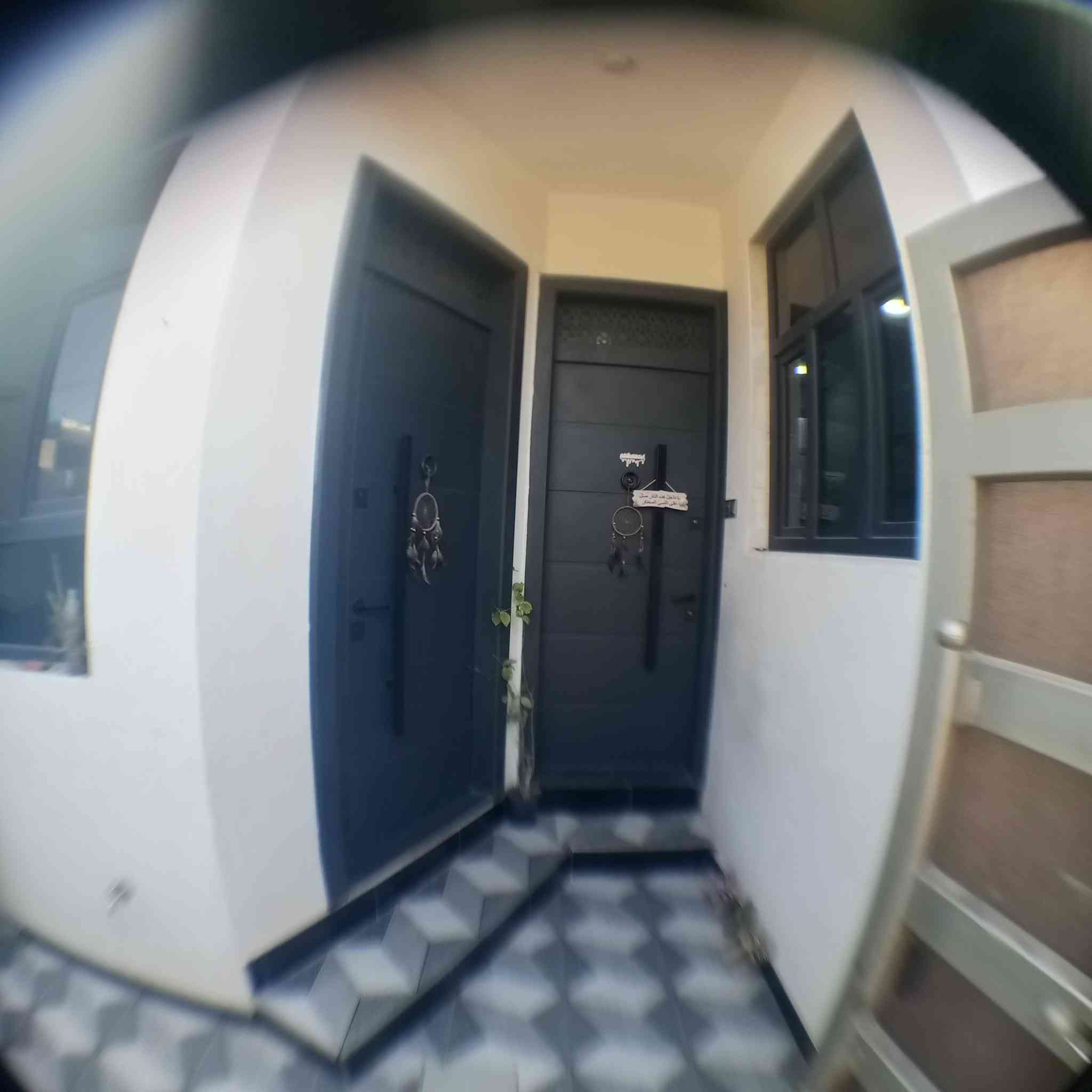 دار للبيع  المساحه100متر طابو زراعي  طابق يحتوي على مطبخ و صاله واستقبال وغرفه نوم وصحيات الموقع دور القظات شارع أسواق الغدير  ***********
