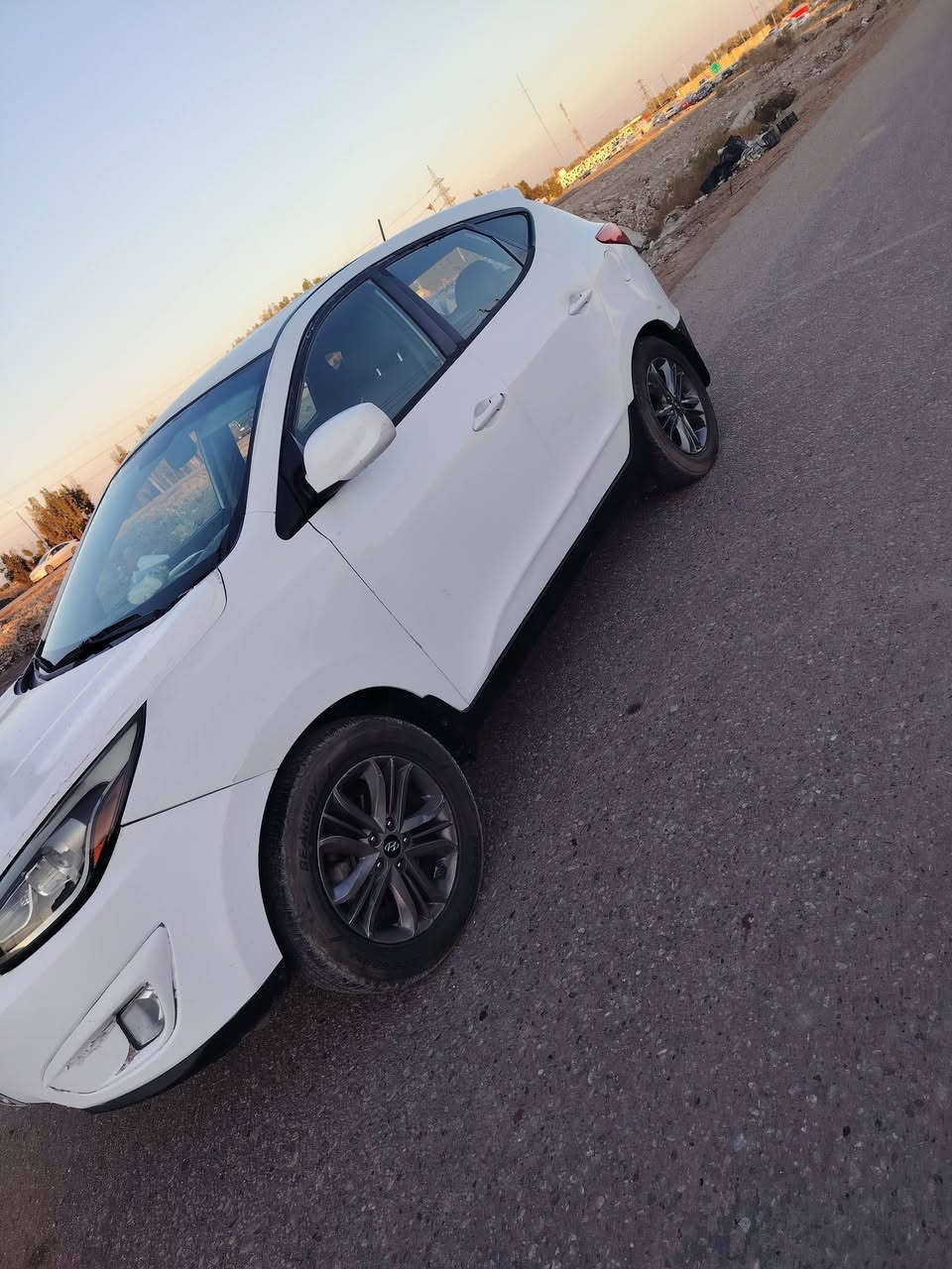 من رخصة الادمن المحترم توسان 2015 رقم اربيل انكليزي وارد امريكي سيارة نص فول تحكم شاشه داخل جلد لونين كرسي كهرباء تحكم جهتين بيها رشات بالصفحه خفيفه  تريد تحويل تريد وكاله السعر 140 بيها مجال قرب سيطرة الاثار رقم الهاتف ***********
