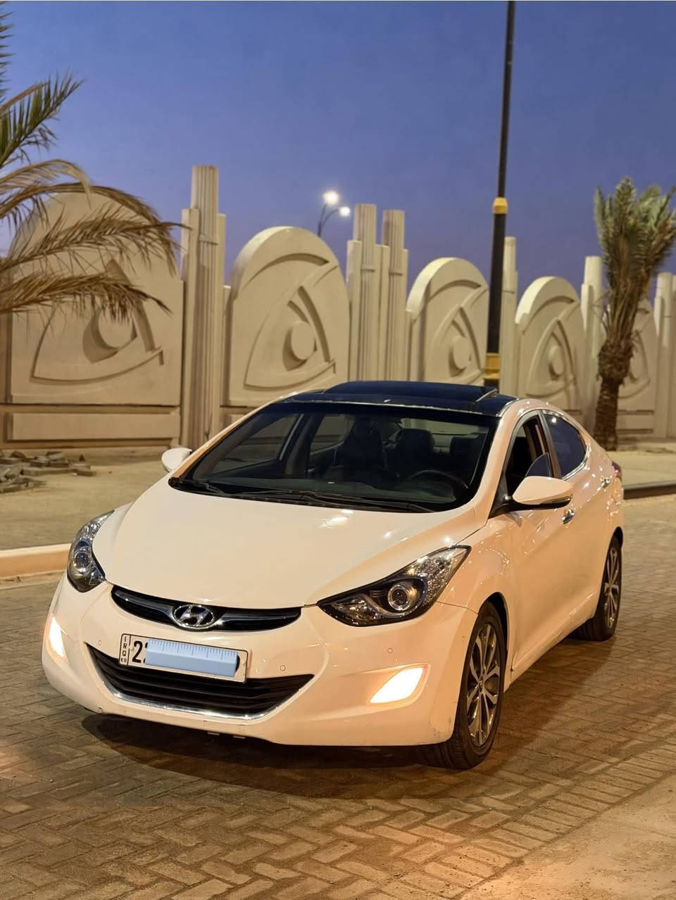 السلام عليكم 
النترا 2013 اصل بانزين 
اداوات ادوات كصه جنطه دخول جديد هليومين متومه ارقام وسنويه الرقم الانكليزي الجديد

فول مواصفات للاخير كلش مختفله 
فتحة سقف 
شاشه
بصمه وبصمات ابواب 
لايت زنون بلادي من كوريا
تحكم ستيرن
حساسات اماميه وخلفيه 
رادار امامي
كشنات جلد كهرباء 
تدفئه وتبريد كشنات
عينه مختلفه
ويل مختلفه
السياره بيها مواصفات خير من الله

السياره جاهزه للاخير ما ناقصها اي شي وهاي النضافه وهاي المواصفات مختلفه 

مكاني البصره السعر خاص ***********
