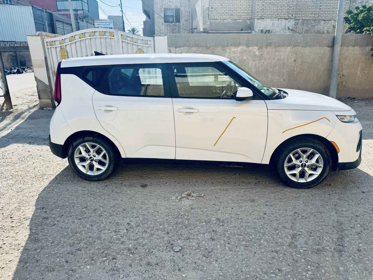 صول 2020 مواصفات S بيه ثلاث قطع صبغ باب جاملغ عكس السايق وجاملغ خلفي جهة السائق حادث بسيط ما عابر 
للاستفسار اكثر *********** متوفر واتس آب
