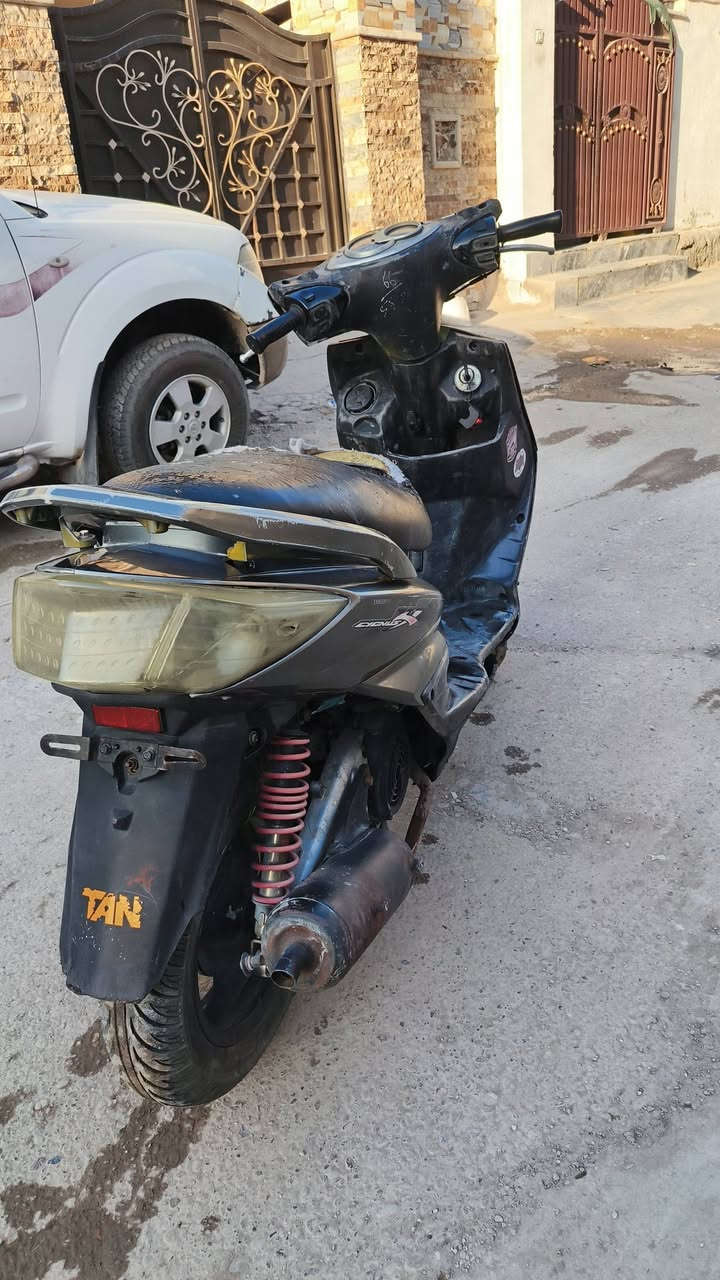 السلام عليكم دراجه سكنس فحل للبيع الدراجه شغاله والكهربائيات شغاله بس ابيع كوم حديد السعر 350وبيها مجال قليل


**إذا كنت صاحب هذا الإعلان وتريد حذفه لأي سبب، رجاءا أرسل رسالة إلى الدعم الفني**