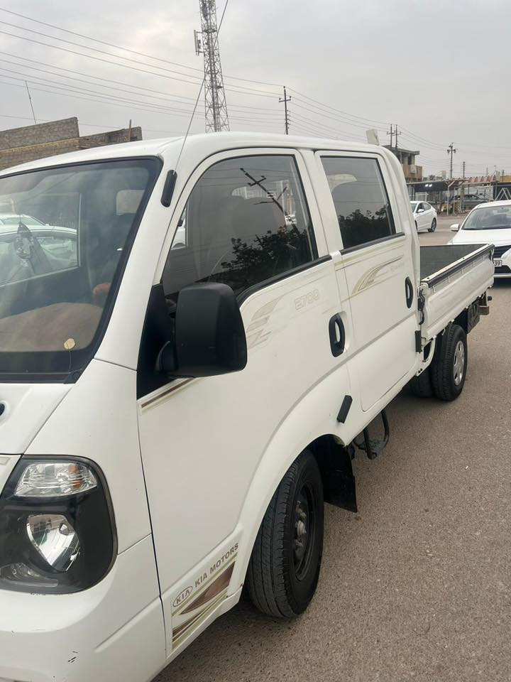 سلام عليكم للبيع كيه 2017 كفاله عامه كير محرك كشر شاصي كله مكفول محرك 2700 رقم بغداد بسمي سعر 136 وبيها مجال حك الجيه مكانها بغداد ***********
