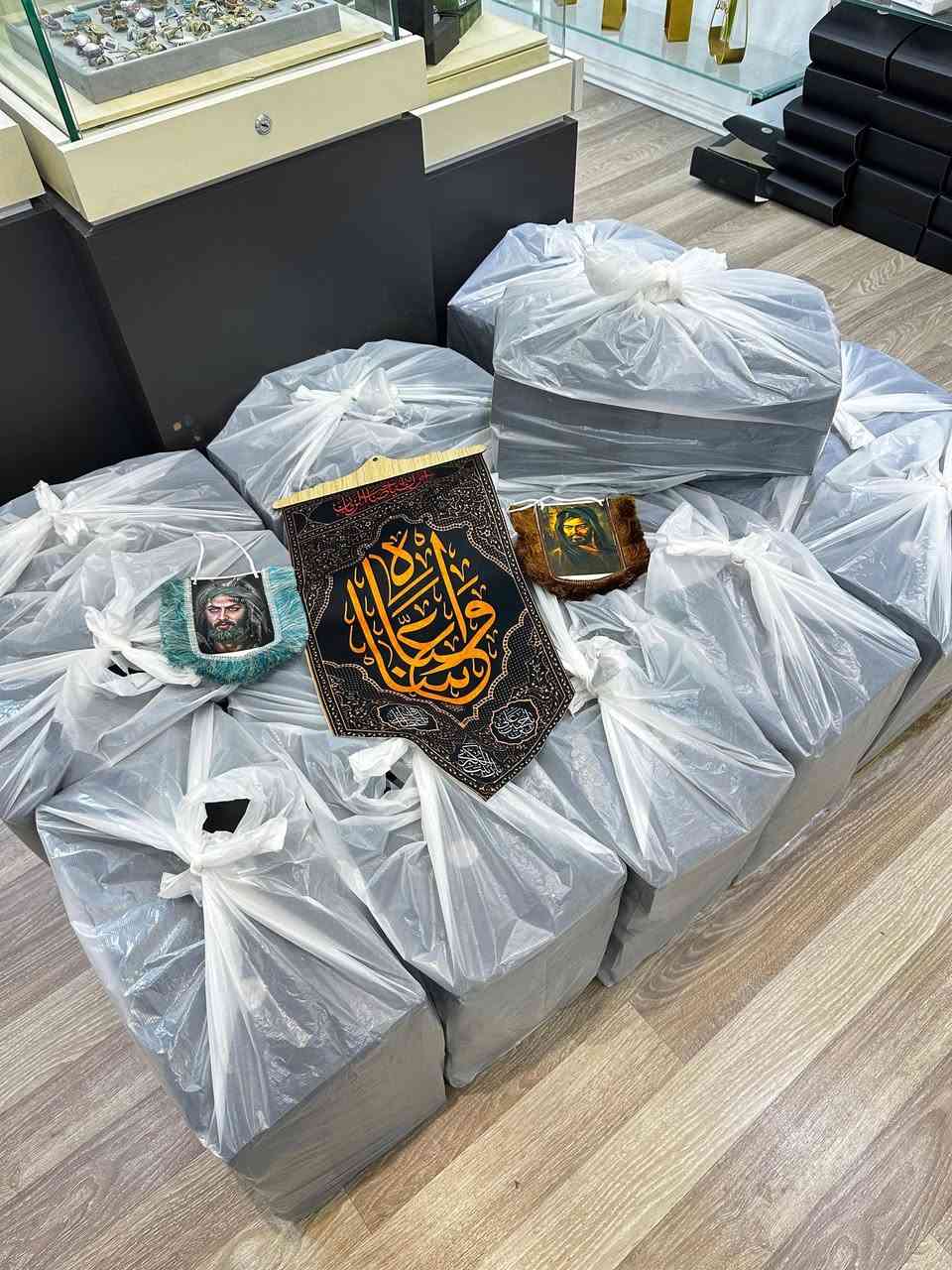 🎁 بوكسات توزيع للمناسبات كافة
نوفر بوكسات توزيع الوجبات والتقديمات الخاصة بـ:
▪️ مجالس العزاء ومحرم الحرام
▪️ المواليد والولادات
▪️ المناسبات الدينية والاجتماعية
▪️ الهدايا والتوزيعات الخاصة

إمكانية تنفيذ الطلبات حسب العدد والميزانية، مع تنسيق وتغليف أنيق وخدمة حجز مسبق.

📍النجف الأشرف – شارع فرات غدير
📞 ***********
