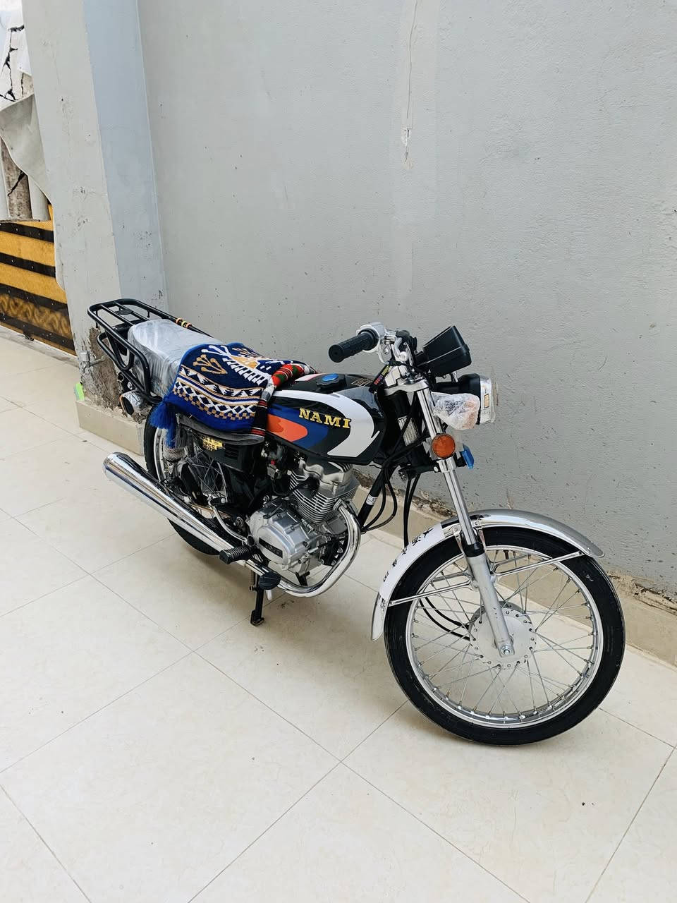 سلام عليكم ماطور للبيع 23 كفاله عامه ماعدا تفيلس 7 اوراق شاصي مكينه مطابقه وكيل نوفل دراجه خير من الله متواجد خاص او اتصال ***********
