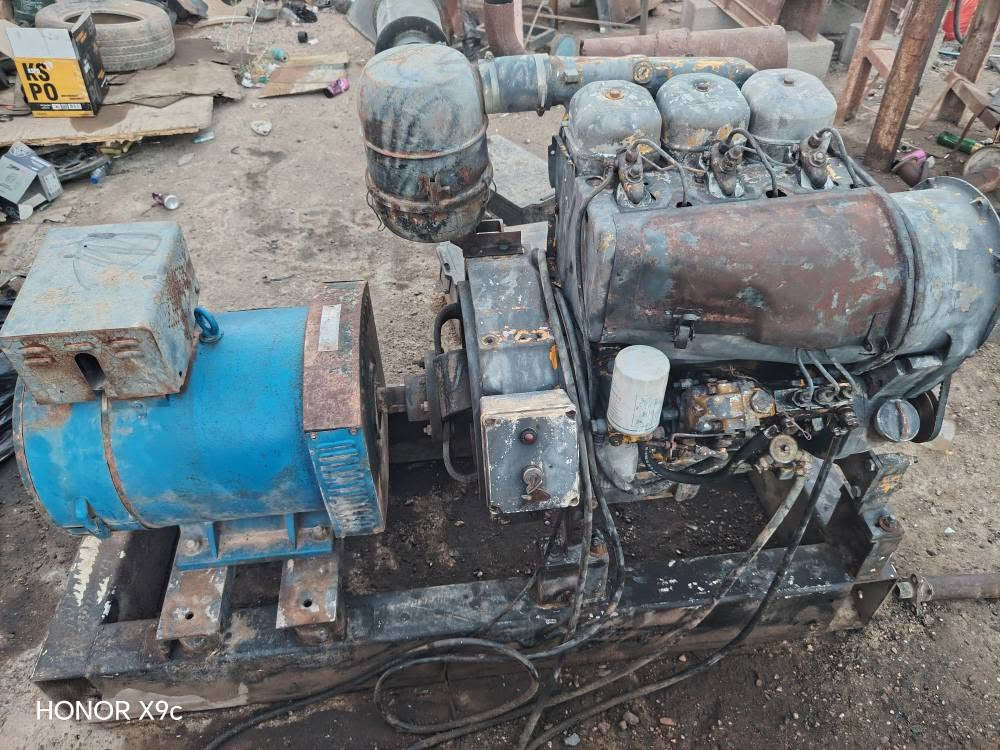 للبيع مولدات دويز عدد 3 نضيفات وشغلات المواصفات  1- أربعة بستم و2- ثلاثة بستم
*********** الرمادي, الأنبار
