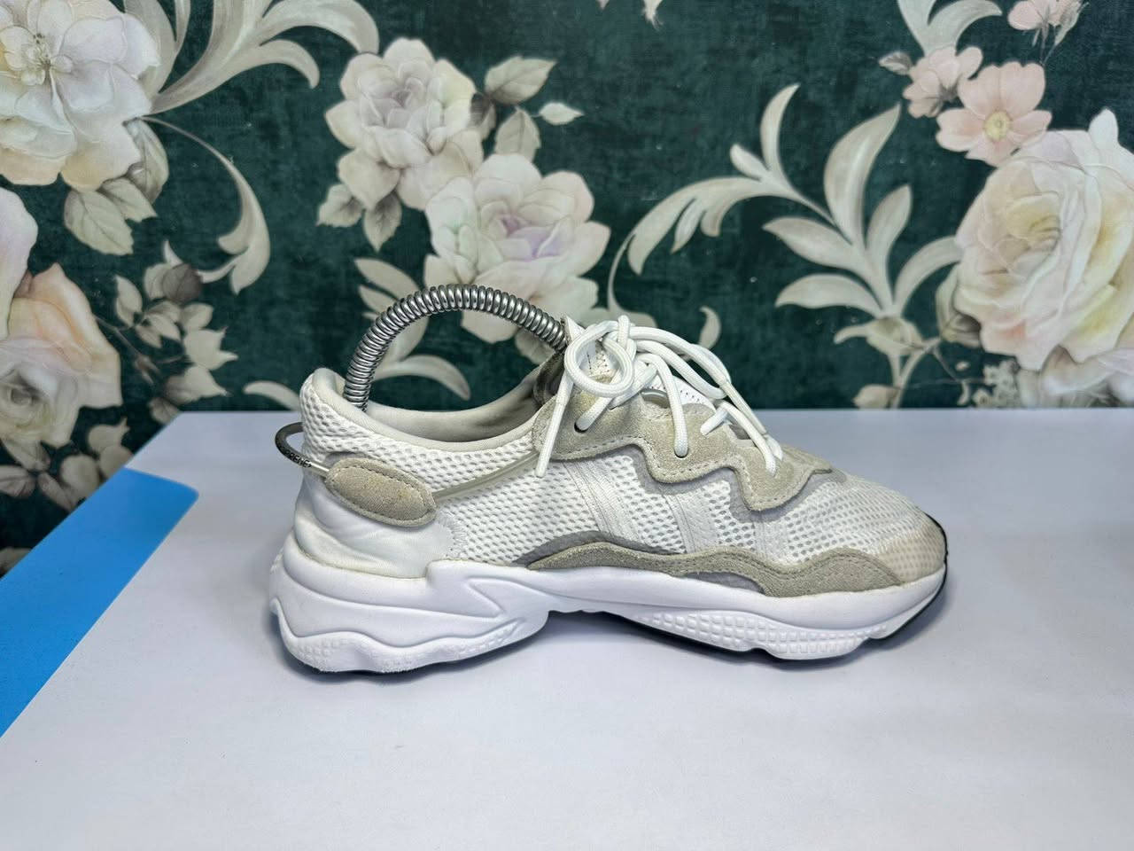 اديداس قياس 38 
السعر 15
النضافة تامة


**إذا كنت صاحب هذا الإعلان وتريد حذفه لأي سبب، رجاءا أرسل رسالة إلى الدعم الفني**