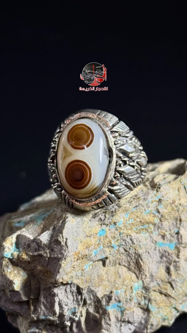 سليماني هندي عينين قطعة في منتهى الجمال صياغة ثقيلة يدوية مقاس "21"***********
