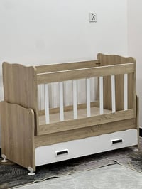 سرير أطفال • نظيف