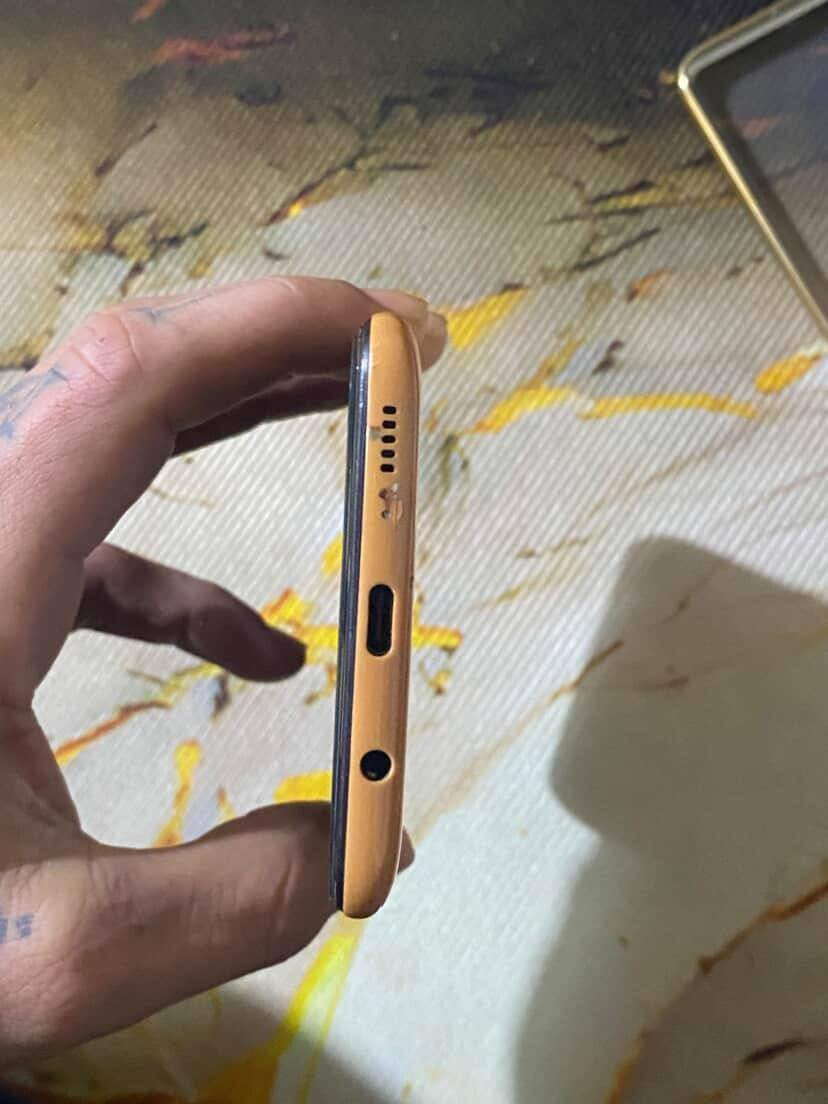 سلام عليكم 
Galaxy A70 جهاز مبدل بس لمس شرط شاشه بلادي تفحص يلا تاخذ ولباقي شرط كله بلادي كامرات فول دبل سيمكار بطاريه 5000 ذاكره 128 رام 6 السعر 90 وبي مجال شراي يتصل ***********
