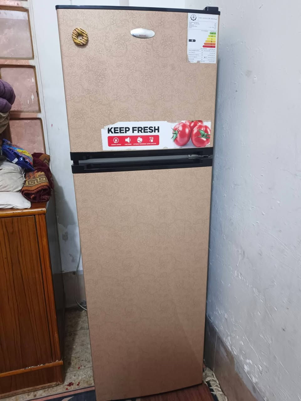 سلام عليكم ثلاجه للبيع ثلاجه تخبل فول تجميد مكان كربلاء حي العامل اسعر 250وبيه مجال للستفسار اتصال برقم ***********
