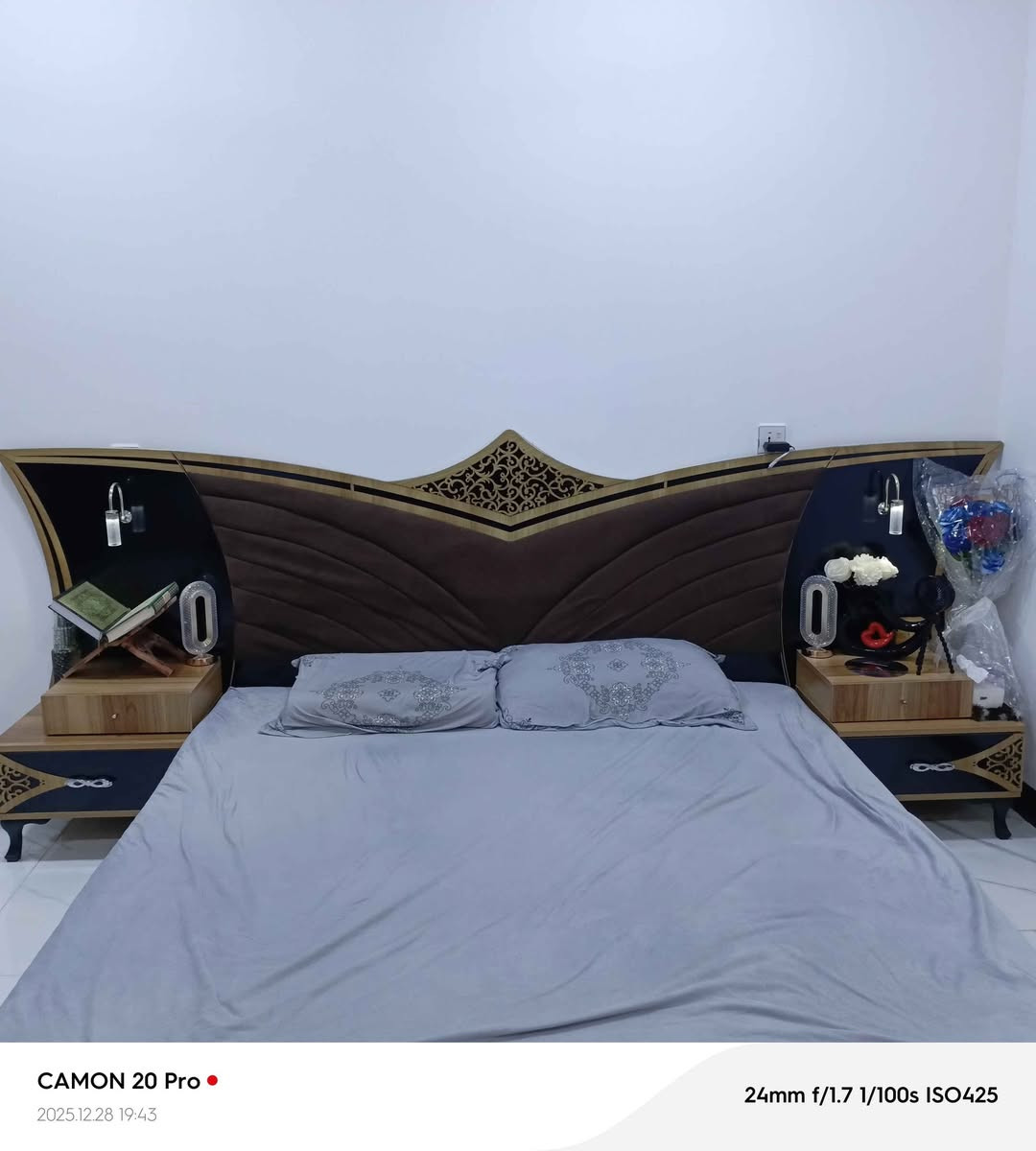 غرفة النوم للبيع تركي خمس قطعة جديد مستعمل قليل عنوان كركوك قرب مركز الثقافي ***********السعر 450الف بي مجال كركوك, العراق
