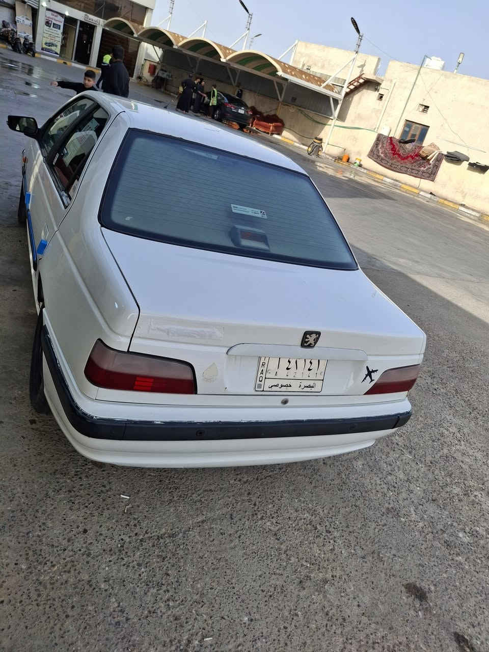 بيجو بارص 2020 كفالة عامه ضربة وصبغ وتبديل مكينه وكير وحداده وتبريد مكفولة كلش غرفة جديده سيارة جديده وجاهزه رقم بصرة باقي عليها كم شهر وصير حره سعره 56 ورقة مكاني بلبصرة ***********
