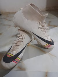 حذاء • حالة ممتازة • مستعجل