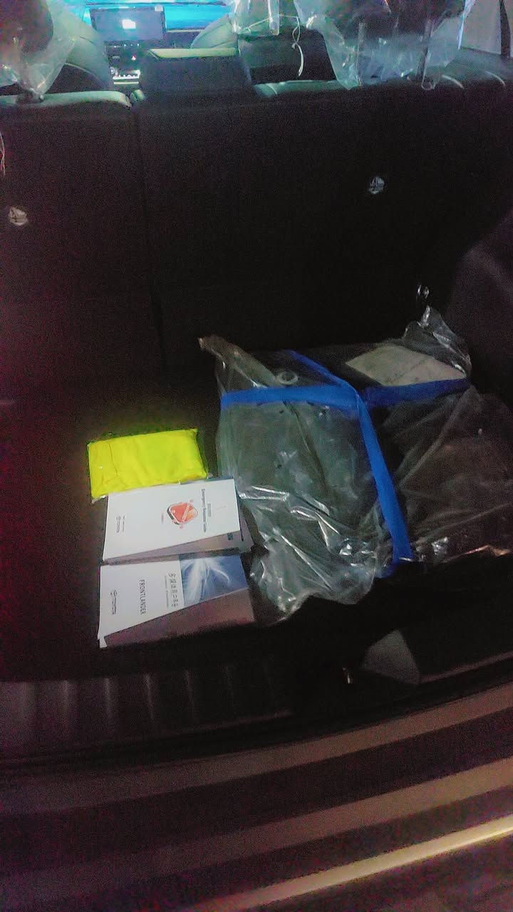 فرونت لاندر ماشيه ٨٥٠٠ بغداد خمس عدسات زنون كرسي جلد اسود كهرباء بصمه تشغيل وسلايت روف رقم انكليزي رادار اشاري مري اناره محيطيه داخليه السعر ٢٨٥٠٠ بغداد الدوره


**إذا كنت صاحب هذا الإعلان وتريد حذفه لأي سبب، رجاءا أرسل رسالة إلى الدعم الفني**