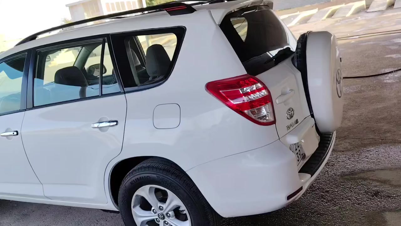 سياره رف فور 2012.رقم أربيل.. بااسم صديقي تحويلها ثاني يوم بيها تصليحات صبغ.. السعر. 140. وبيها مجال.. الرقم الهاتف ***********. العنوان صلاح الدين سامراء
