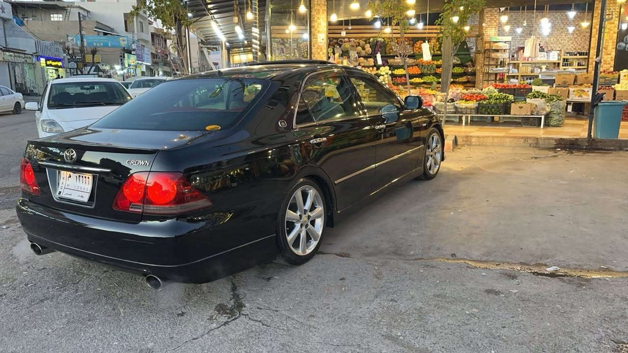 شاهینە ۱۸٤موسسسسس
 ۳ دوگمەی سلایت
کوشن هیتەر 
بەگلایت بیلاد لیزەر تۆمس
سپۆرتەکانی تۆمسی بیلاد 
ڕێک لەسەر دەقەی شەریکەی ماوەتەوە سوکانێکی شلی بەشەرتی ئەوەی وەک ڕۆیاڵێک نەرم و کپ بێت دەبڵی بیلادی سپۆرتی لەسەرە بەدلی خۆت بەرز و نزمی پێ بکە دایسە
۱یەک پارچەی بۆیاخە لەسەر ساخی ئەوروپا
  جەمەلەخی دواوە 
خوار شوێن موسەکەی حاستی بەگ لایتەکە بەدەستی خۆم وای لێهات بەگم دانا خۆم دا بە عەمودێکا رەسمیم لایە
دینارێک مەسروفی نییە جگە لەمانەی خۆم نوسیومە 
شوێن موسەکانی مەعجونەکەی تەقیوە لەم سەرمای ئەمسال وای لێهاتن هیچ جوان نییە
دوو شەمعەی پێشی ئەوێت 
بەدەر لەمانە یەک مەسرەفی نییییییییە
لە سلێمانیم  ۸٠ گەڵا و معامەلەیەکی  زۆر زۆر زۆر کەم هیچم نەهێشتۆتەوە بۆ تەلەفون هەموی باس کردوە مشەتەریت بچوکیت ئەکەم وەرە سەیری سەیارەکە بکە 

***********
