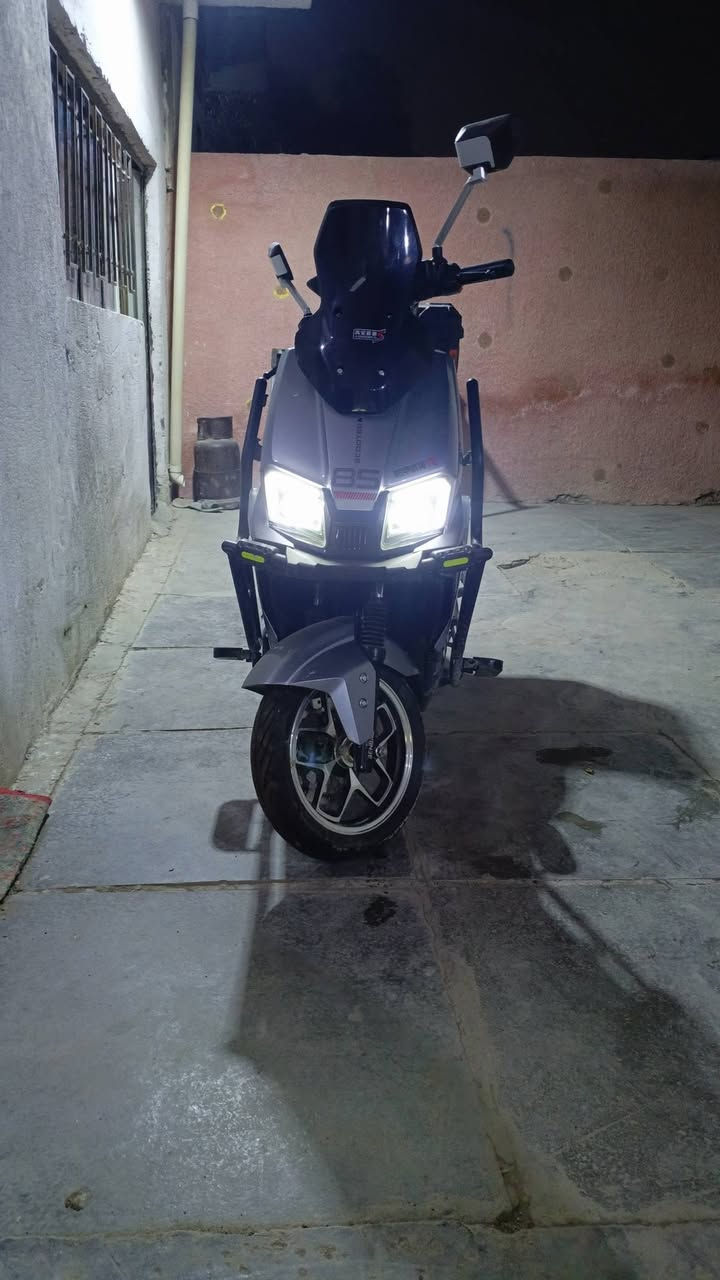 سلام عليكم دراجه شحن الصاعقه للبيع حجم البطاريات 6 موديل 2025سعر مليون 100بيه مجال استفسار ***********
